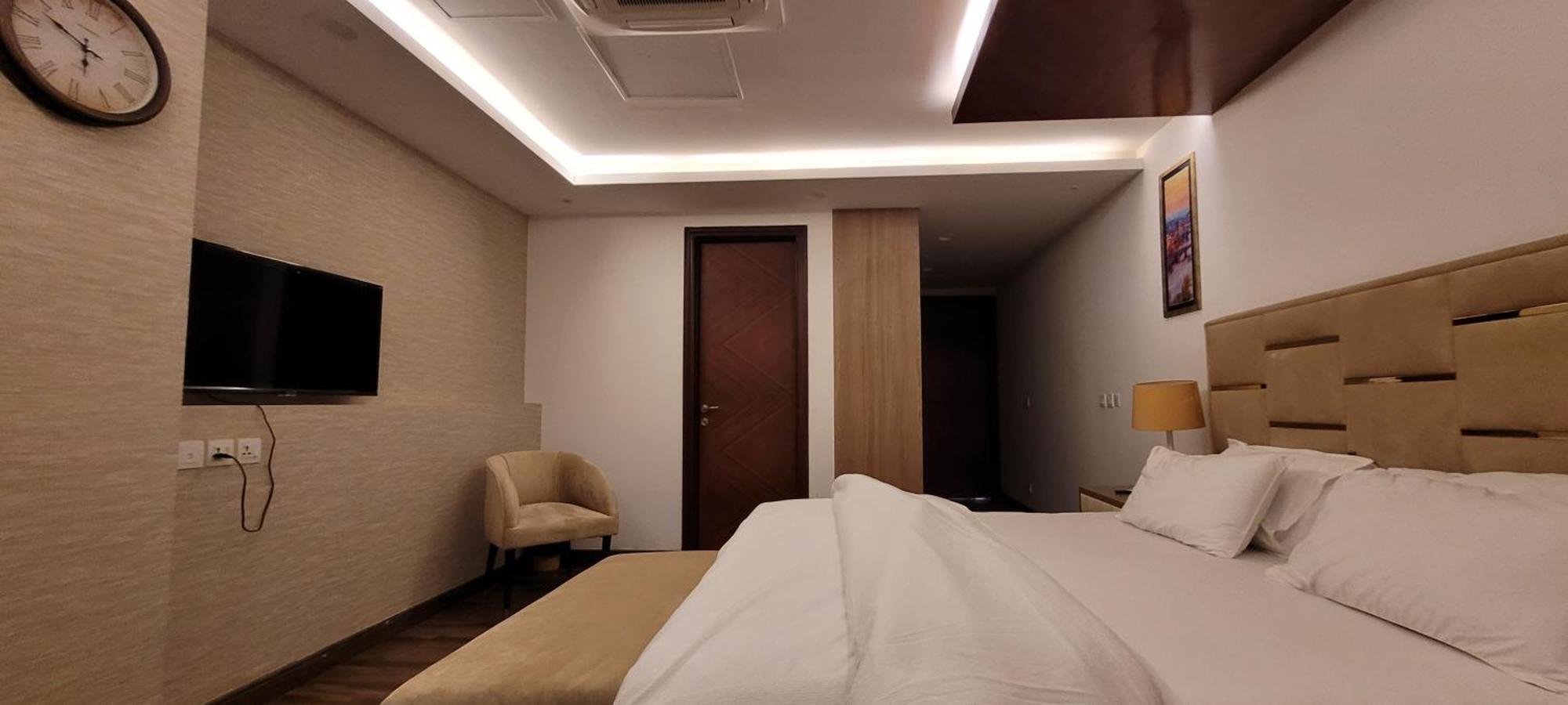 Goldcrest Luxury Apartments Λαχόρη Εξωτερικό φωτογραφία