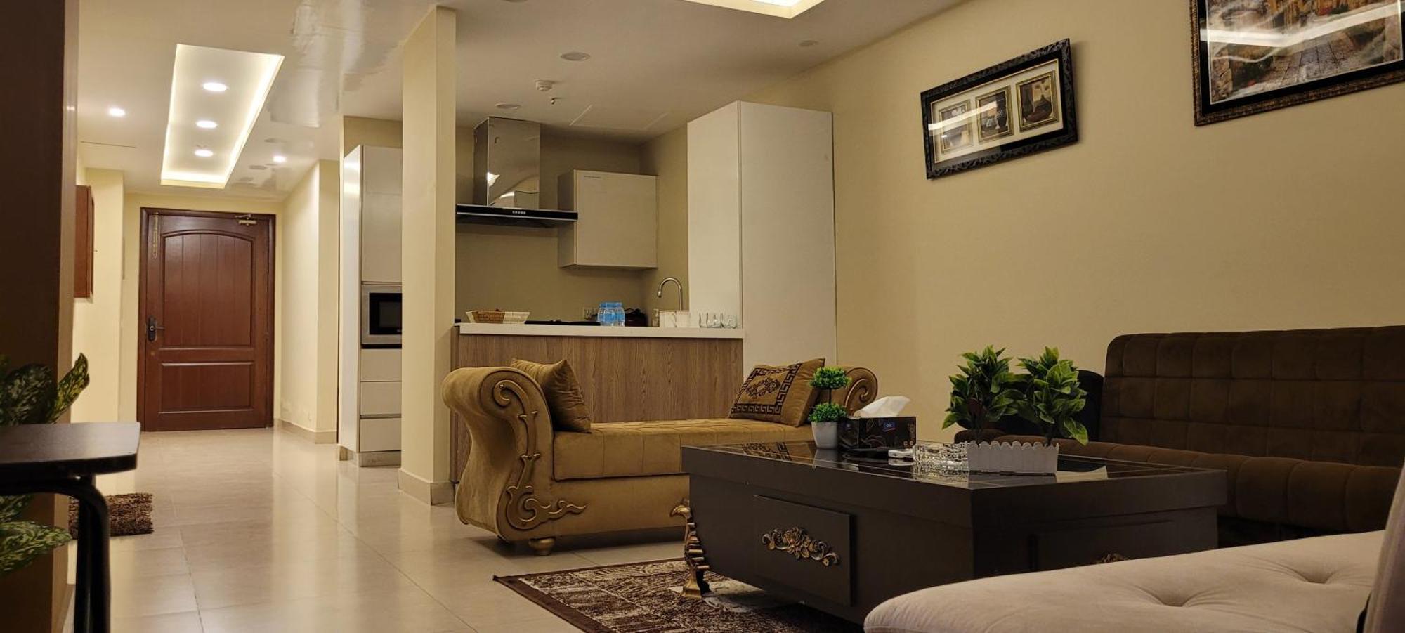 Goldcrest Luxury Apartments Λαχόρη Εξωτερικό φωτογραφία